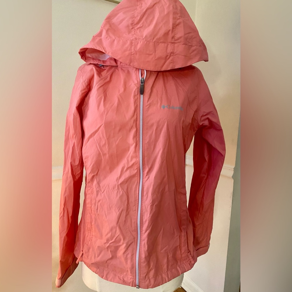 medium Columbia rainjacket